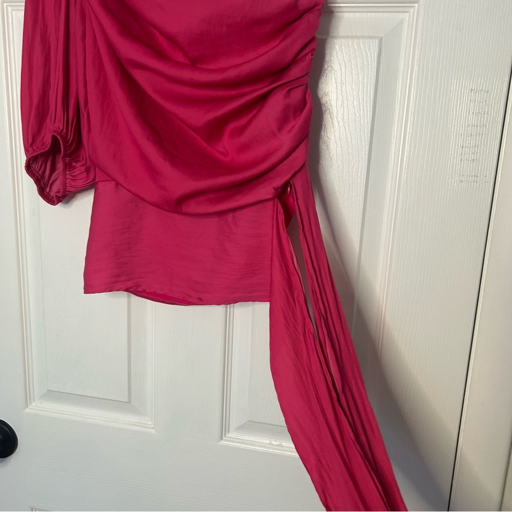 Dolan Ruched One Shoulder Top - Picture 11 of 14